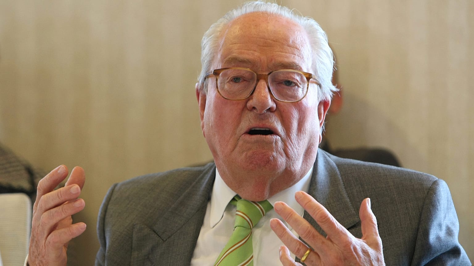 Jean-Marie Le Pen, lors d'une conférence de presse, à Marseille, en France, mardi 28 avril 2009.  