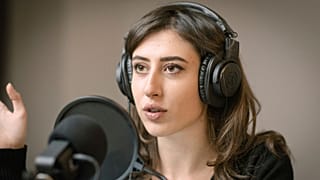 چچیلیا سالا، خبرنگار زن ایتالیایی که پس از ۹ روز بازداشت در ایران آزاد شد