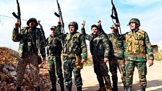 صورة نشرتها وكالة الأنباء السورية الرسمية ”سانا“، يظهر فيها جنود من الجيش السوري  في ريف حلب الغربي في سوريا، الاثنين 27 يناير/كانون الثاني 2020