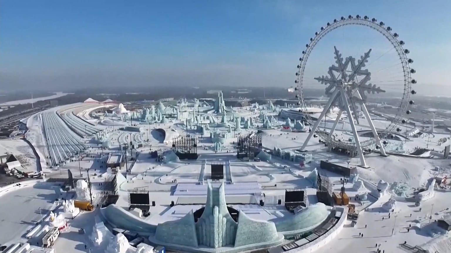 O maior parque temático de gelo e neve do mundo em Harbine, na China, 08.01.2025