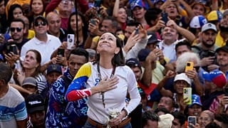Machado, 9 Ocak 2025 Perşembe günü Maduro'ya karşı düzenlenen protesto gösterisinde destekçilerine hitap ediyor