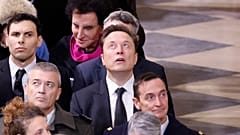 Elon Musk yangından sonra yeniden açılan Notre Dame Katedrali'ndeki törene katılıyor.