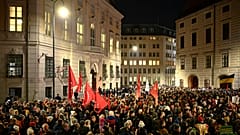 Διαμαρτυρία κατά της εντολής του ακροδεξιού Κόμματος των Ελευθέρων της Αυστρίας να ηγηθεί νέας κυβέρνησης. Βιέννη, 9 Ιανουαρίου 2025