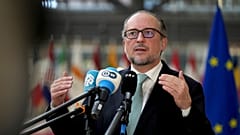 Österreichs Außenminister Alexander Schallenberg wurde am Freitag als Interimskanzler vereidigt. 