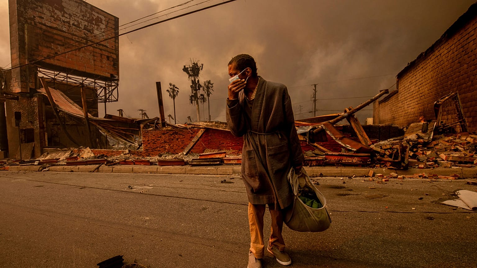 Dozens of hospitality and tourism businesses are offering their support to residents and travellers forced to flee from fire-impacted areas. 
