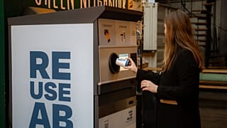 epois de um ano, as pessoas estão agora a reciclar copos de café em grande quantidade nesta cidade dinamarquesa.