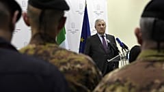 Der italienische Außenminister Antonio Tajani spricht während einer Pressekonferenz in der italienischen Botschaft im Libanon, 10. Januar 2025