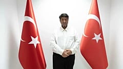 Suriye'de MİT operasyonu ile yakalanan Muhammed Dib Koralı Hatay İl Emniyet Müdürlüğü'ne teslim edildi.