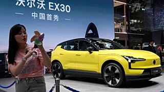 Immagine di file del piccolo SUV completamente elettrico Volvo EX30, presentato in occasione di Auto China 2024 a Pechino lo scorso anno.