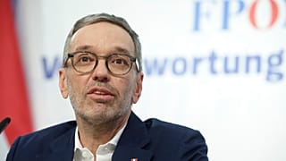 Der Vorsitzende der Freiheitlichen Partei Österreichs, Herbert Kickl, spricht bei einer Pressekonferenz in Wien, Österreich, Dienstag, 7. Januar 2025.