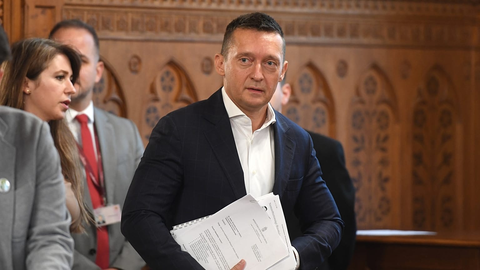 Rogán Antal, a Miniszterelnöki Kabinetirodát vezető miniszter a parlamentben
