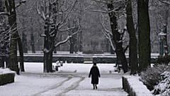 Eisige Temperaturen und starker Schneefall hat in Südosteuropa für Chaos gesorgt. 