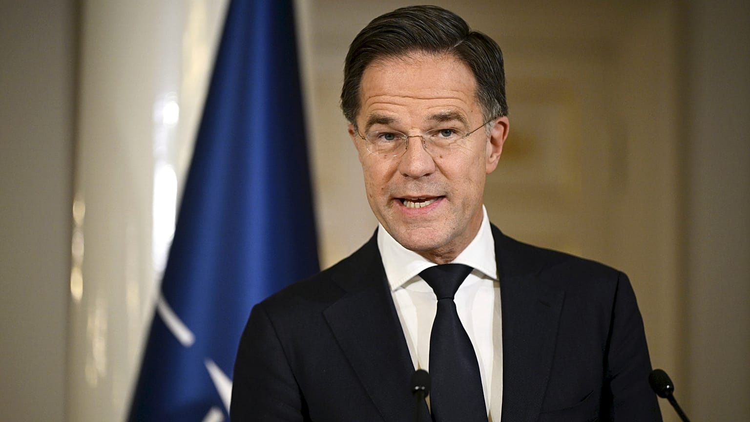 Il segretario generale della Nato Mark Rutte a Helsinki, in Finlandia