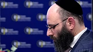  مناخم مارگولین، رئیس انجمن یهودیان اروپا، در یک شام نشست دو روزه رهبران یهودی از سراسر اروپا، ۱۳ ژانویه