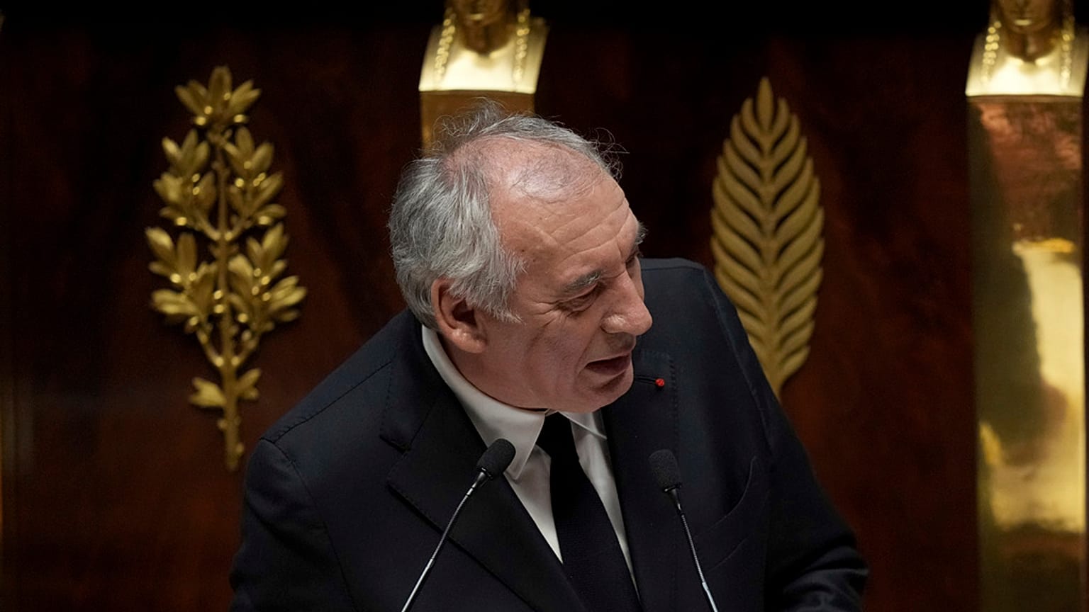 Fransa Başbakanı Francois Bayrou, başkent Paris'teki Ulusal Meclis'te konuşma yapıyor, 14 Ocak 2025