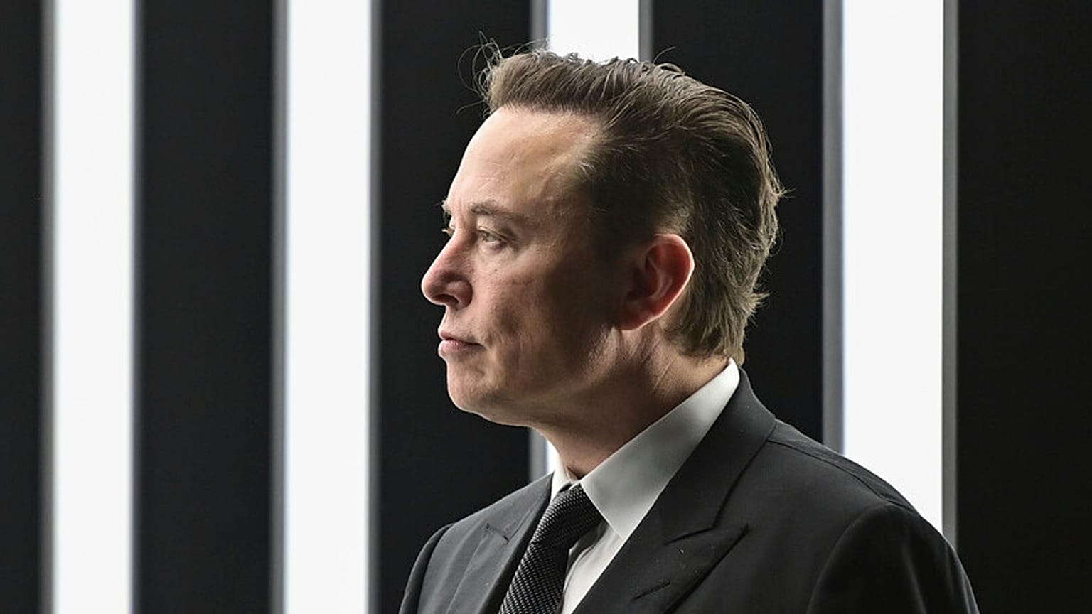 Ο διευθύνων σύμβουλος της Tesla Ίλον Μασκ στα εγκαίνια του εργοστασίου της Tesla Berlin Brandenburg στο Gruenheide της Γερμανίας, 22 Μαρτίου 2022.