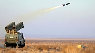 Lanzamiento de un misil durante unas maniobras militares en Irán el 12 de enero de 2025.