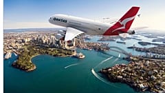 Qantas, düşen uzay enkazı nedeniyle uçuşlarını ertelemek zorunda kalıyor. 