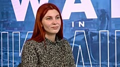 Rina Reznik ukrán szanitéc az Euronews stúdiójában
