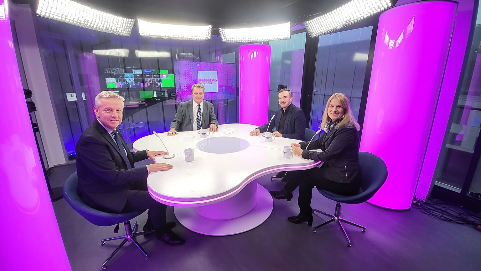 Drei EU-Abgeordnete aus zwei Ländern bei unserer wöchentlichen Talkshow mit Stefan Grobe