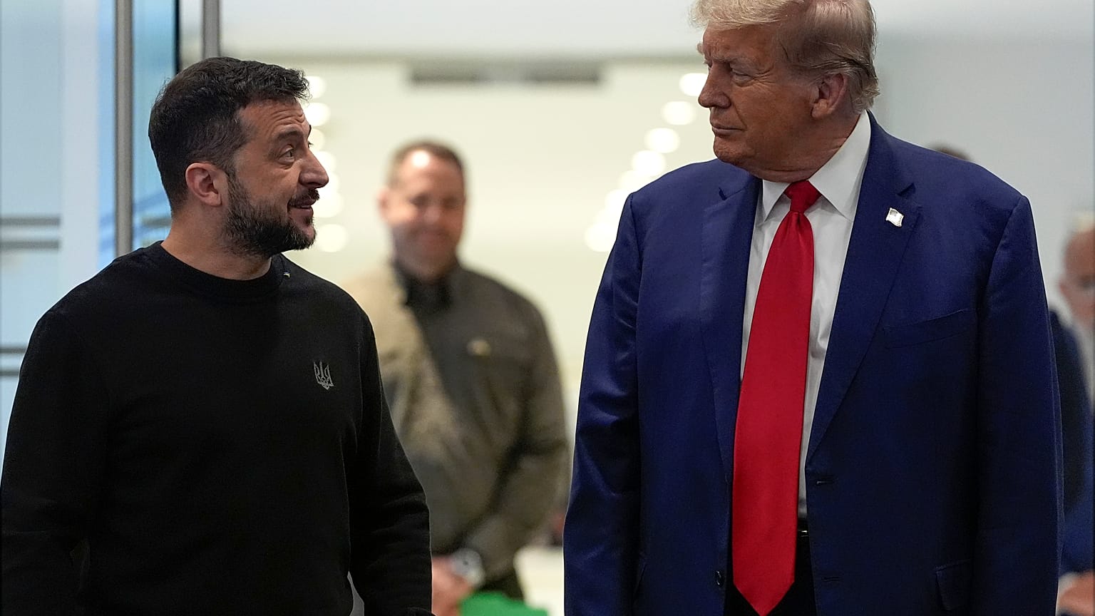 Дональд Трамп встречается с Владимиром Зеленским в Trump Tower в пятницу, 27 сентября 2024 года, в Нью-Йорке. 