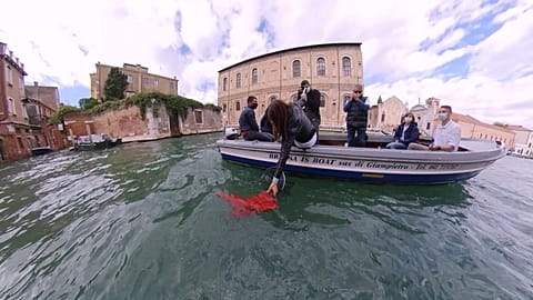 Roboty i bariery bąbelkowe: jak Wenecja i Portugalia walczą z plastikiem w oceanach