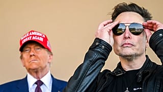 Le président élu Donald Trump assiste au décollage de la méga-fusée Starship de SpaceX pour un vol d'essai avec Elon Musk depuis la base Starbase à Boca Chica, Texas, mardi 19 novembre 202.
