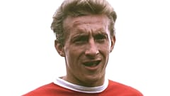 İskoç futbolcu Denis Law, Londra'da Manchester United formasıyla, 1962