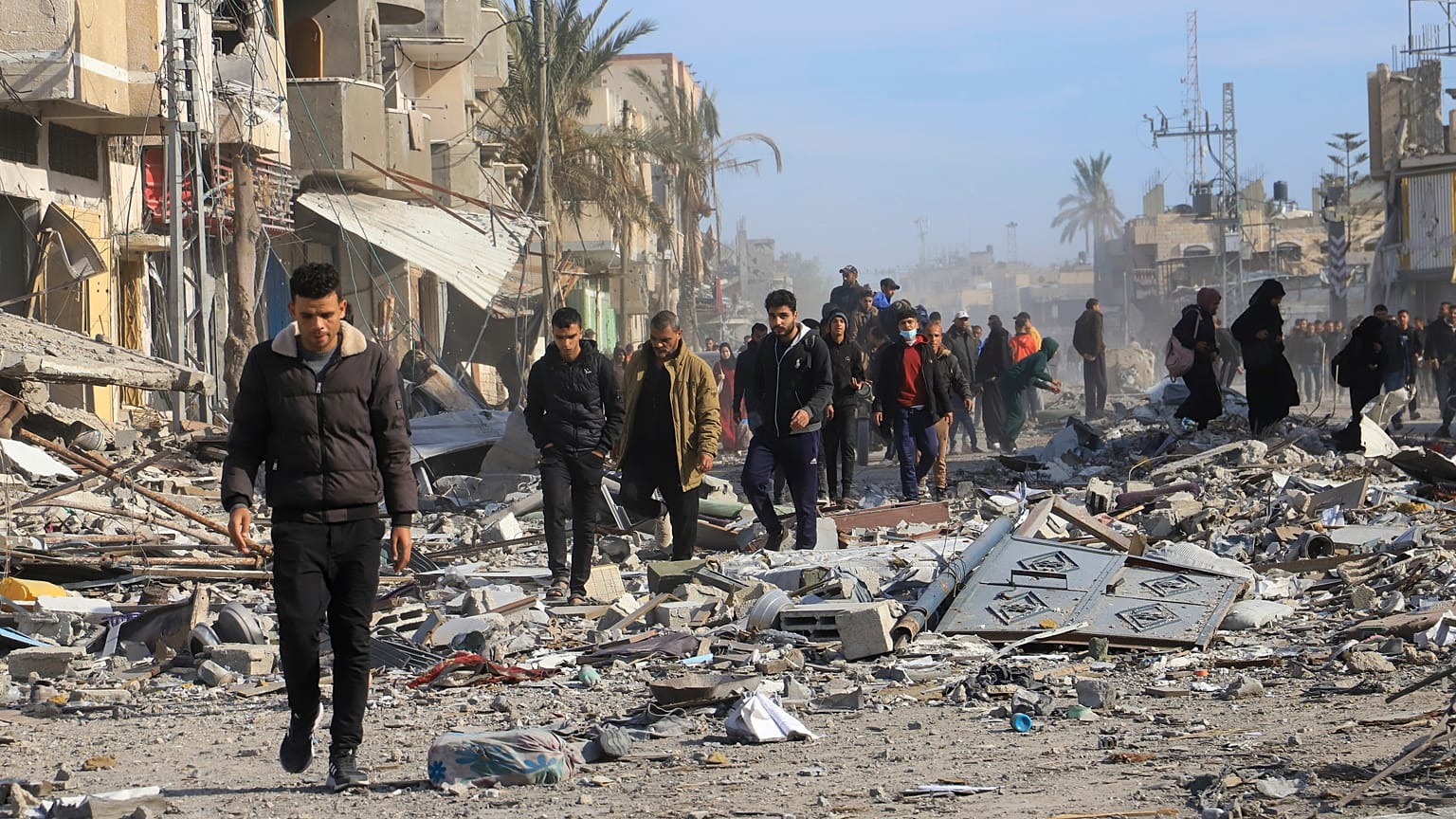 Geflüchtete Palästinenser kehren nach Beginn der Waffenruhe im Gazastreifen zurück, Sonntag, 19.1.2025
