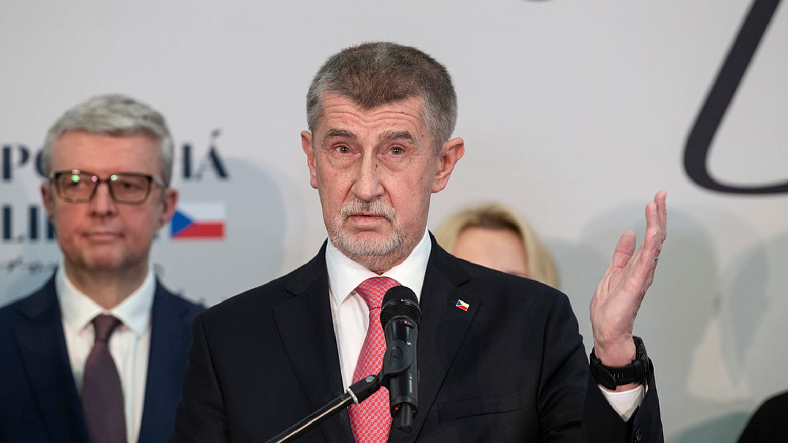 Andrej Babis egyedül szeretne vezetni