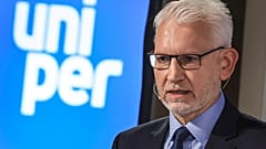 Michael Lewis, CEO of energy supplier Uniper, speaks at the company's annual press conference in Duesseldorf, Germany. 1 August 2023.