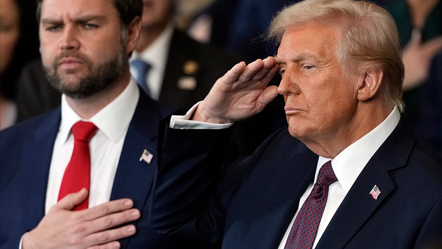 Donald Trump prestou juramento 
