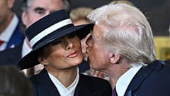 Шляпа Мелании Трамп: За неловким моментом поцелуя на инаугурации  