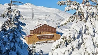 Yangının gerçekleştiği Grand Kartal oteli