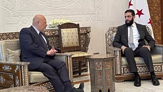 Katim Khan ICC főügyész Ahmad al-Sharaa vendégeként, 