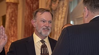 Tibor P. Nagy 2018-ban, amikor beiktatják afrikai ügyekért felelős helyettes államtitkárnak