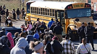 Antioch Lisesi'nin okul servisi, 22 Ocak 2025