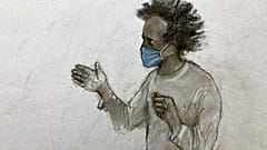 رسم للمشتبه به أكسل روداكوبانا وهو من قفص الاتهام أثناء ظهوره في محكمة ليفربول كراون لحضور جلسة النطق بالحكم بعد إقراره بالذنب في إنجلتر 23 كانون الثاني يناير 2025