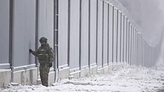 Fal a lengyelországi Nomikiben, a fehérorosz határnál