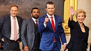 از چپ به راست: لی زلدین، نامزد آژانس حفاظت از محیط زیست؛ کش پاتل، نامزد مدیر اف‌بی‌آی؛ پیت هگسث، وزیر دفاع؛ و لیندا مک ماهون، نامزد وزیر آموزش و پرورش پس از مراسم تحلیف ترامپ