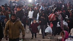 بازگشت آوارگان فلسطینی به مناطق شمالی غزه در پی توافق آتش‌بس میان اسرائيل و حماس
