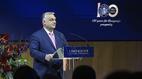 Orbán Viktor beszél a Lámfalussy Konferencián
