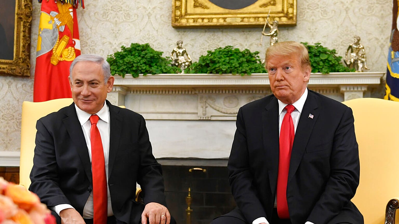İsrail Başbakanı Binyamin Netanyahu, ABD Başkanı Donald Trump ile beraber, 25 Mart 2017