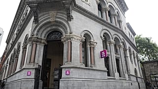 Dublin'de Dame Caddesi'nde AIB.