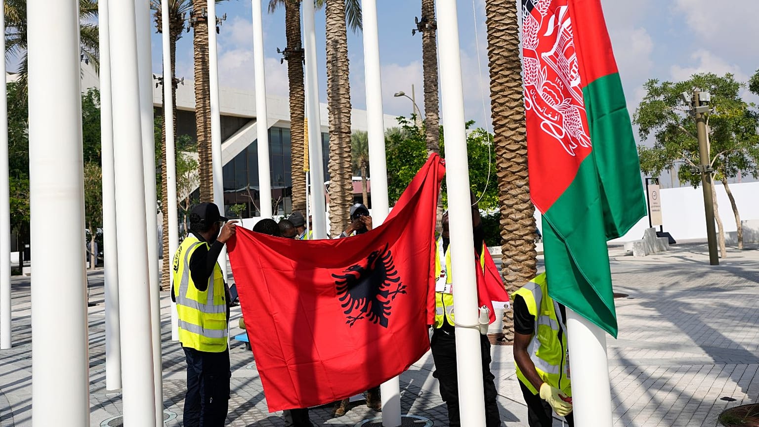 عکس تزئینی از پرچم افغانستان و آلبانی