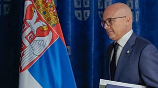 Miloš Vučević távozik a szerb kormány éléről