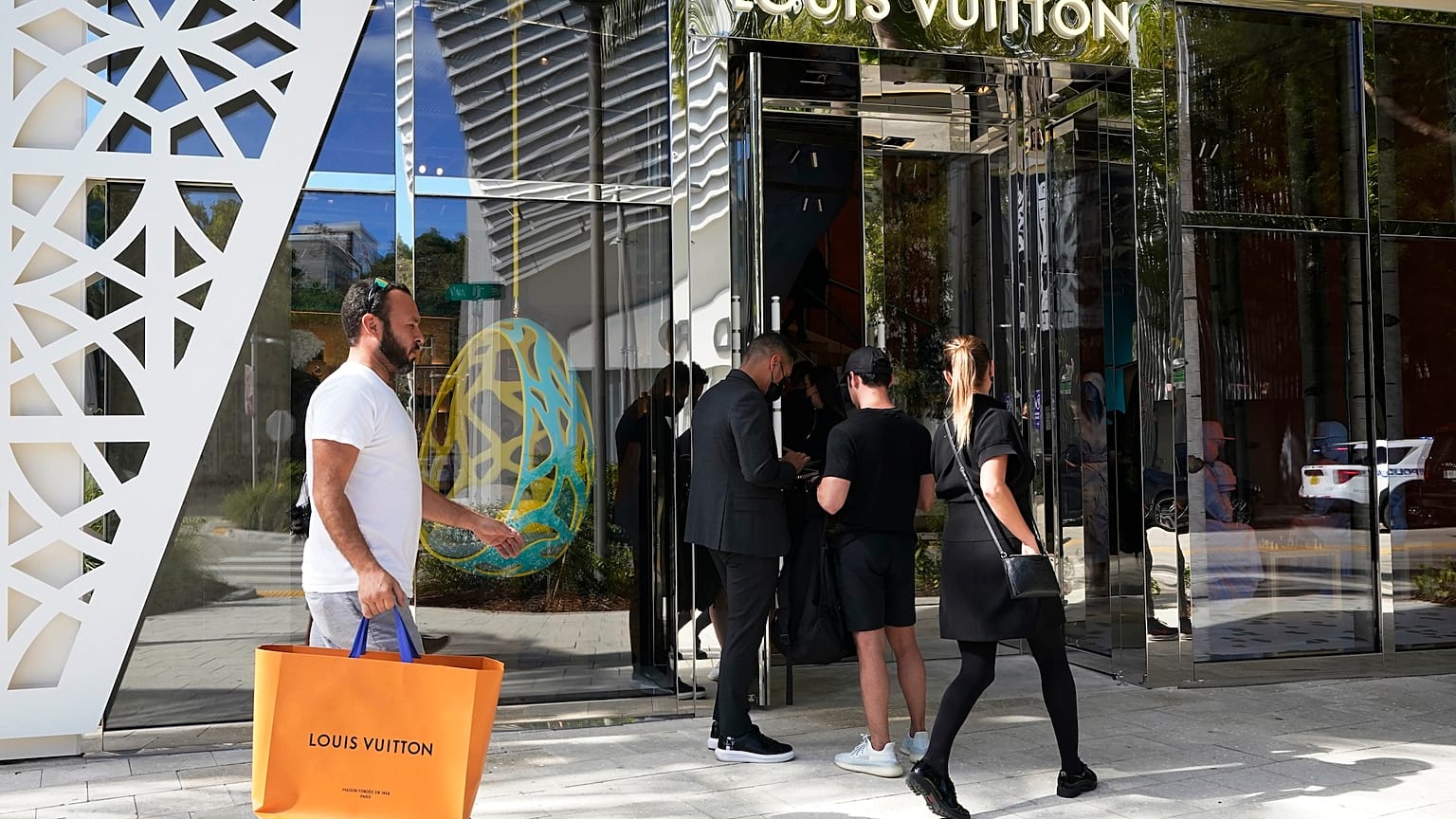 Miami'deki LVMH'ye ait Louis Vuitton mağazasının dosya fotoğrafı