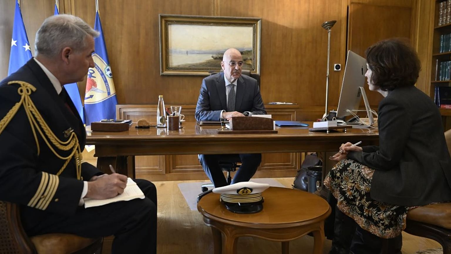 Νίκος Δένδιας με την πρέσβη της Γαλλίας