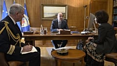 Νίκος Δένδιας με την πρέσβη της Γαλλίας