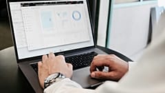 Un programmeur informatique au travail, l'un des emplois dont la demande est susceptible d'augmenter.